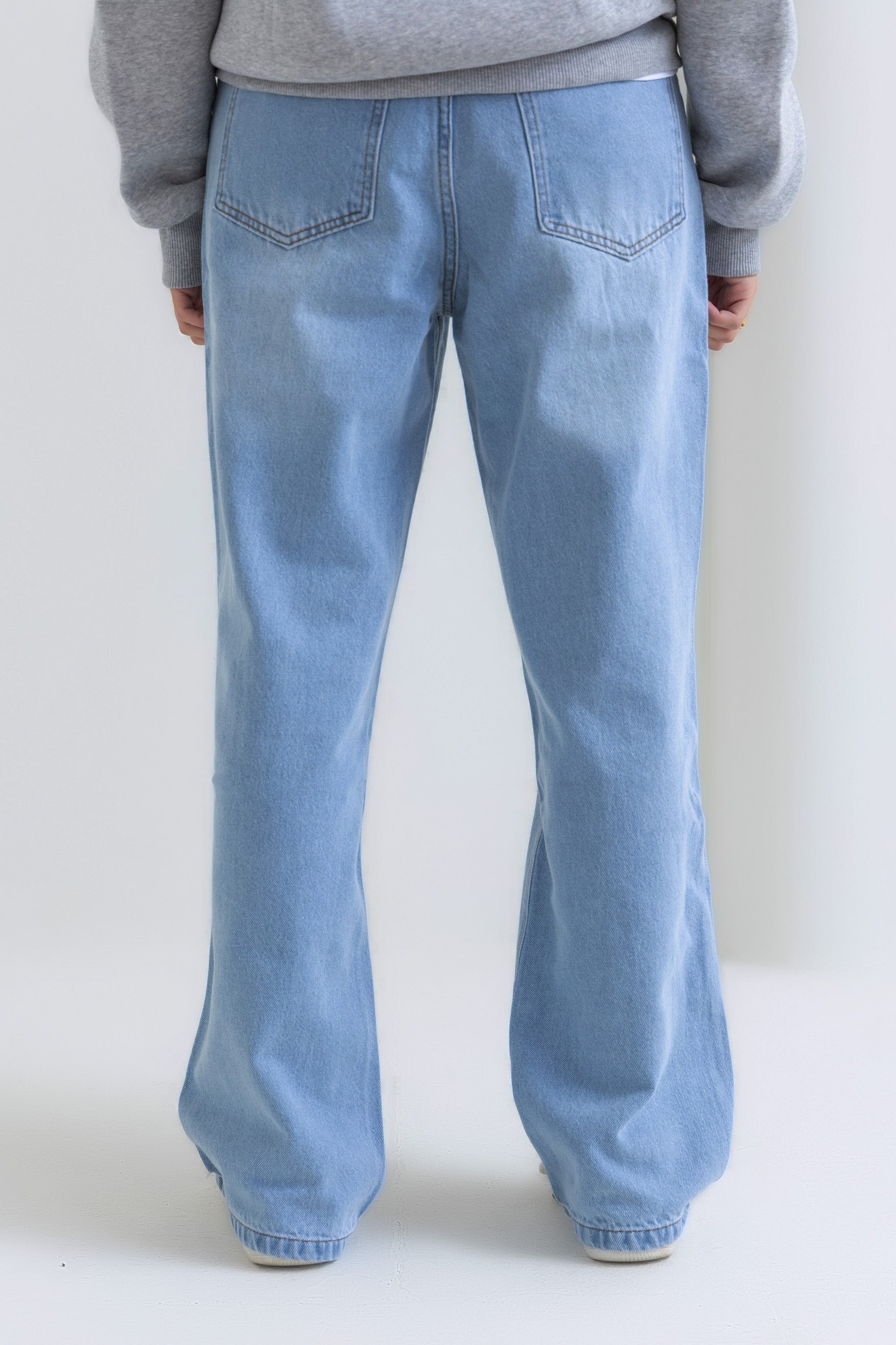 パンツ FEELS WIDE STRAIGHT DENIM ICE BLUE パンツ FEELS. WIDE