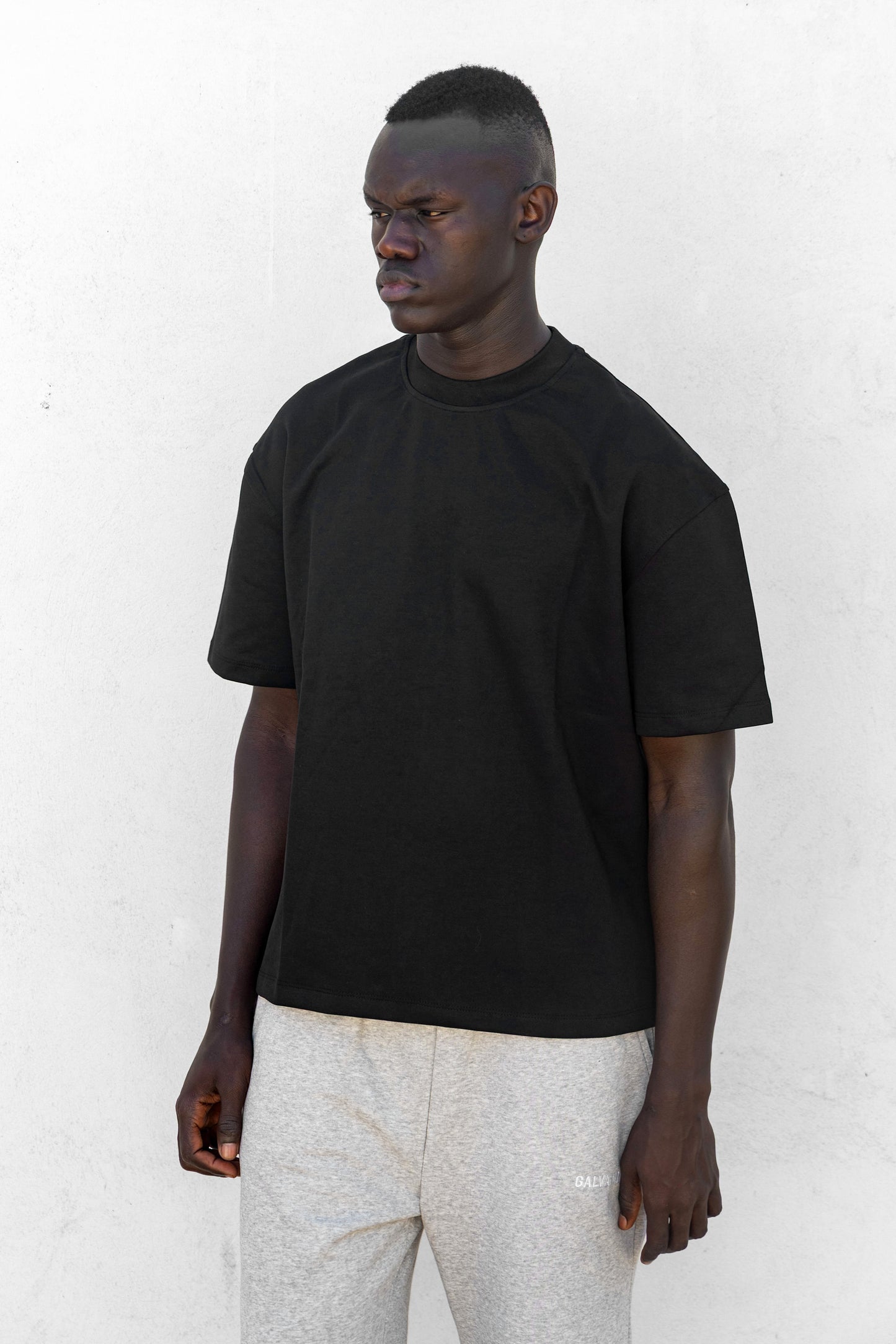 Regular fit black T-shirt